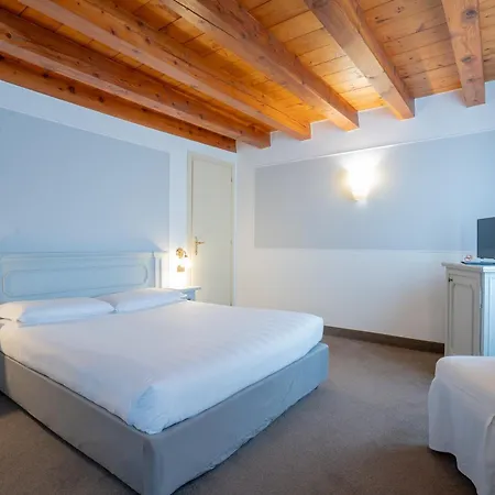 Corte Rossa 3* Venice