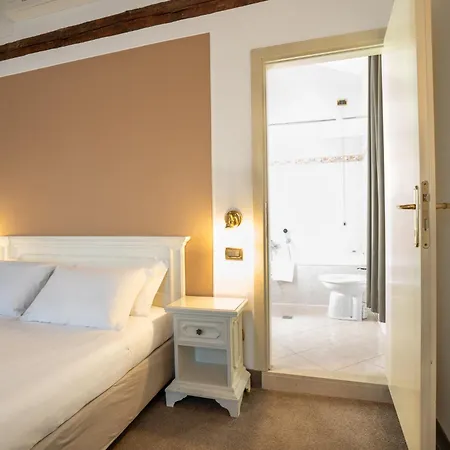 Corte Rossa 3* Venecia