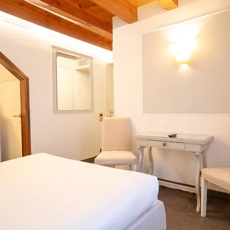 Bed & Breakfast Corte Rossa Venice