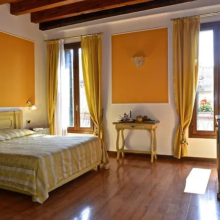 アッラ コルテ ロッサ 3*