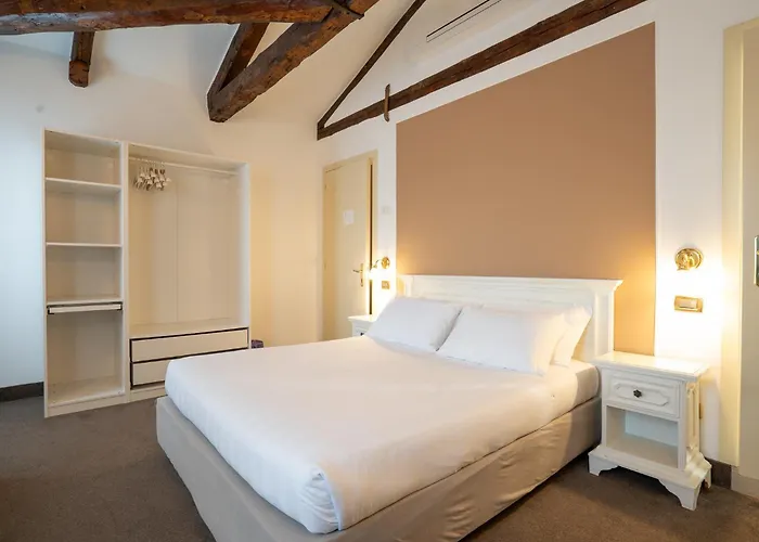 Corte Rossa 3* Veneza