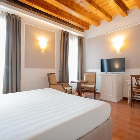 Couette-café Corte Rossa 3*