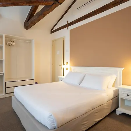 Corte Rossa 3* Venise